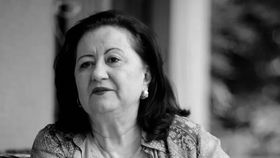 FOTO Oana Roman își conduce mama pe ultimul drum! Pregătiri impresionante pentru înmormântare: „Va fi dusă cu o limuzină de lux”